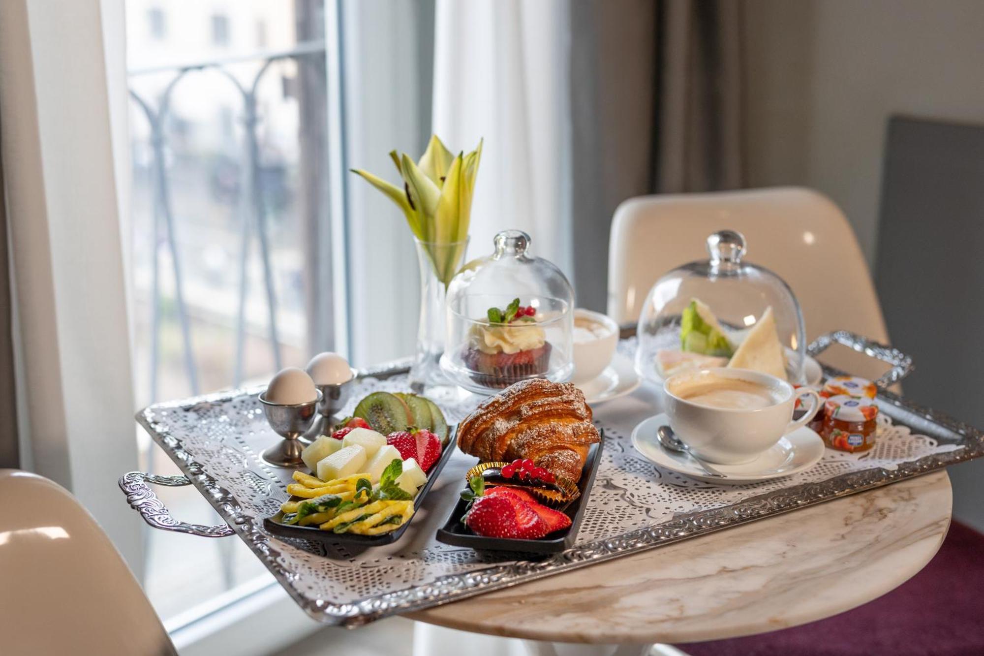 Torre Argentina Relais - Residenze Di Charme 3*