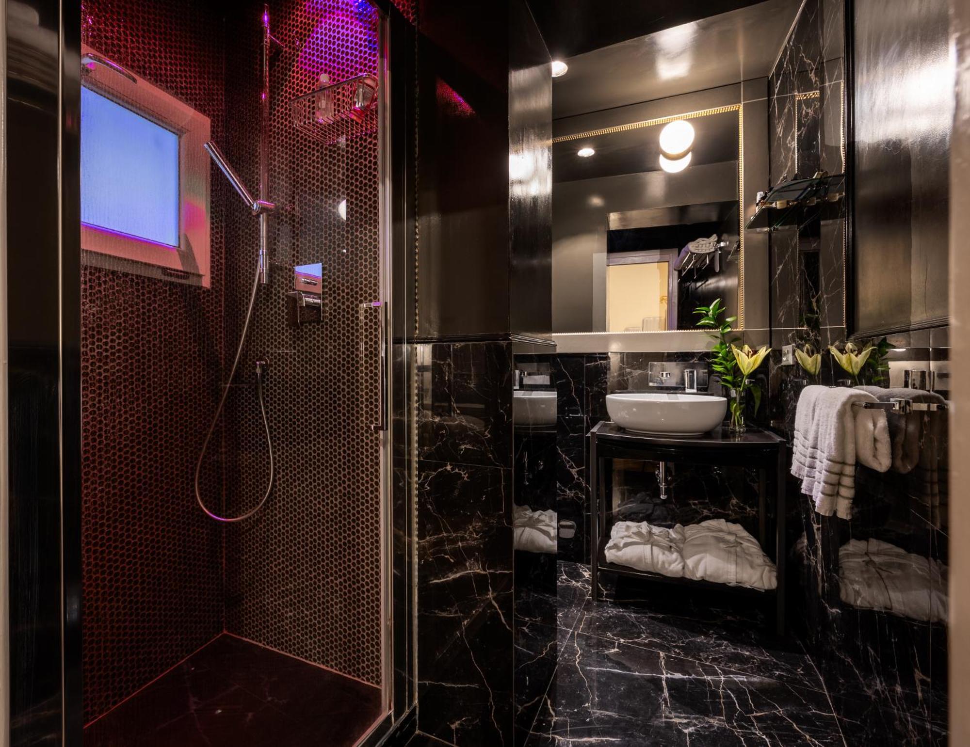 Torre Argentina Relais - Residenze Di Charme 3*