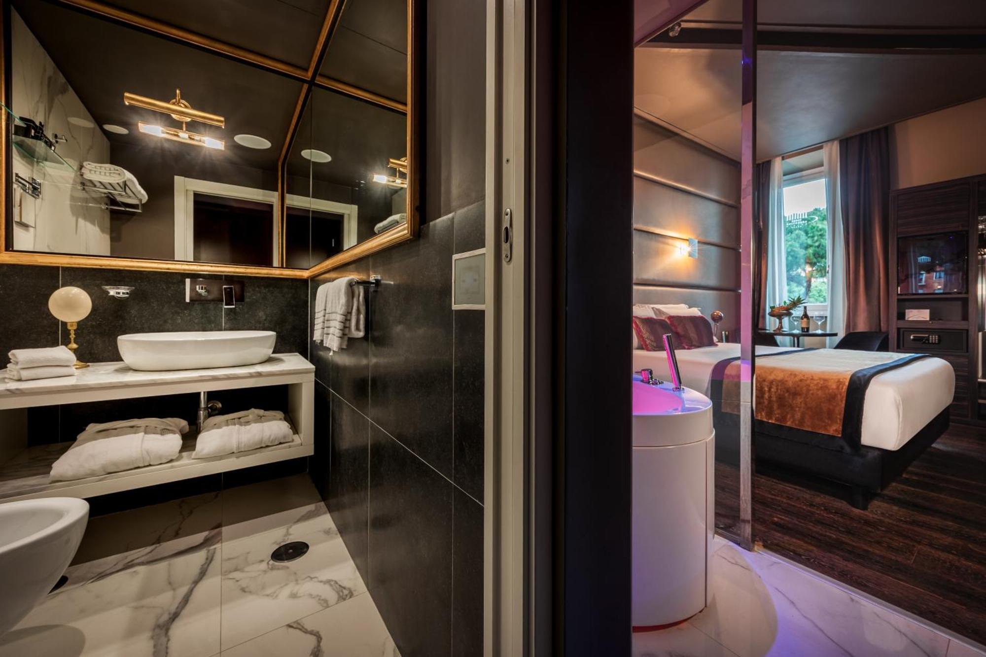 Torre Argentina Relais - Residenze Di Charme Gasthof Rom